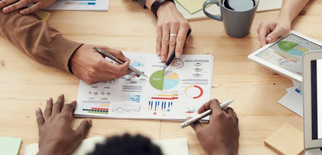 SEO strategie dla firm, Optymalizacja SEO, Pozycjonowanie stron internetowych, Marketing internetowy, Analiza słów kluczowych, Audyt SEO, Linkowanie wewnętrzne i zewnętrzne, Treści SEO, Badania rynku online, Zarządzanie reputacją online, Konkurencyjne analizy SEO, Zoptymalizowany content, Skuteczne linki zwrotne, Monitorowanie wyników SEO, Lokalne SEO